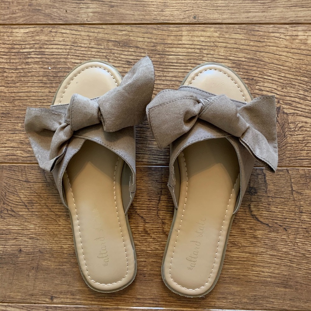 Altar’d State Bow Slides